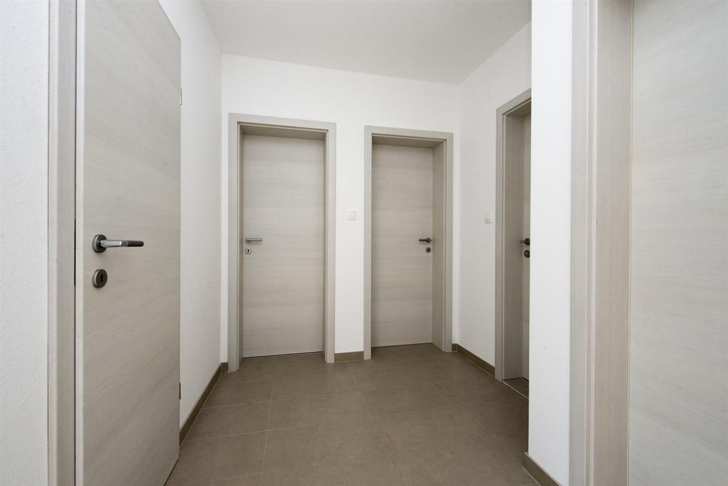 Apartment Jure Слатине Екстериор снимка